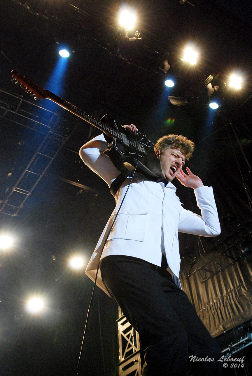 The-Hives-2