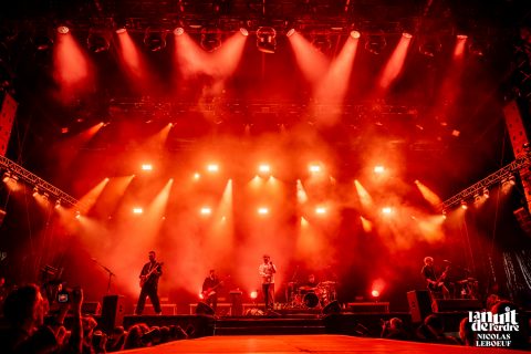 NOTHING BUT THIEVES