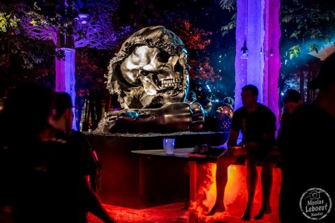 il s'agit de photos d'ambiance, public et infrastructure du Hellfest 2023 festival métal à Clisson