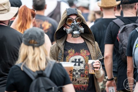 il s'agit de photos d'ambiance, public et infrastructure du Hellfest 2023 festival métal à Clisson