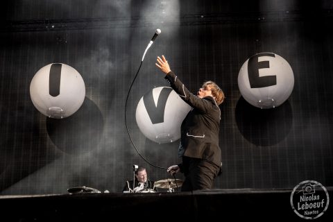 THE-HIVES-1234